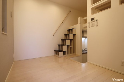 【居間・リビング】 | ハーモニーテラス志賀町Ⅲ | 使いやすい居間です