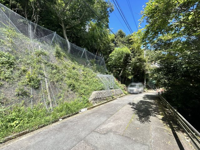 エンゼルフォレスト熱海自然郷⑰の前面道路含む現地写真