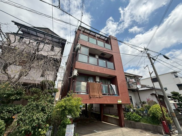 サンワライフマンションの外観