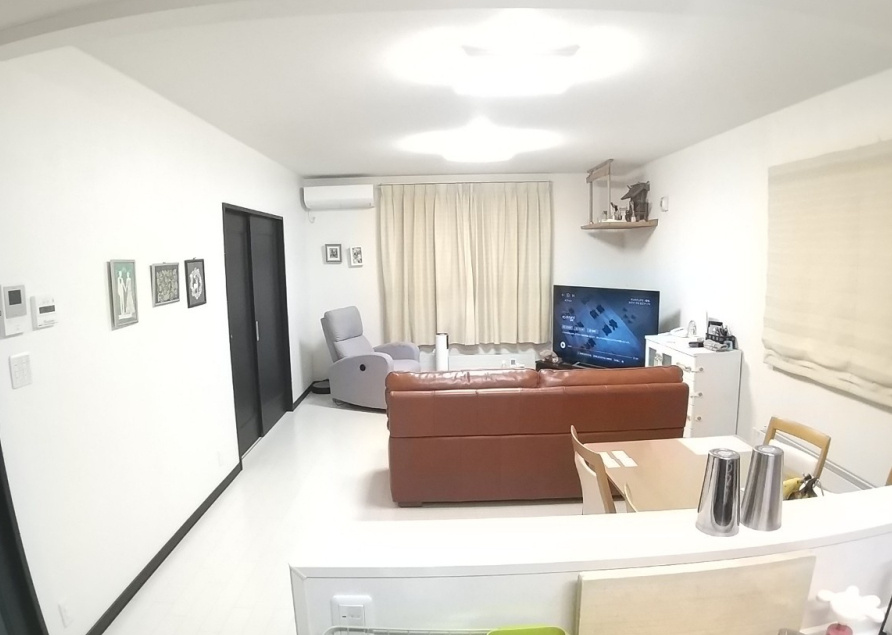 文苑4丁目　中古住宅の居間・リビング