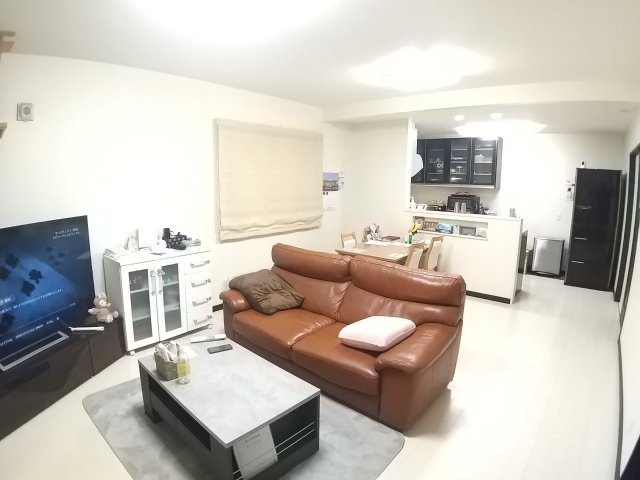 文苑4丁目　中古住宅の居間・リビング