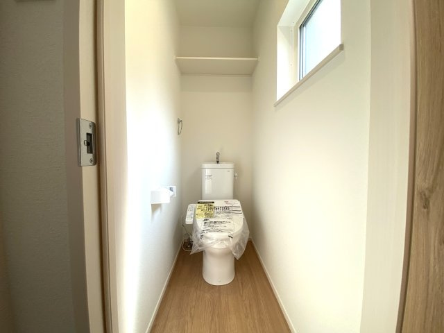 佐伯区藤垂園　№35145のトイレ|2階ウォシュレット付きトイレ