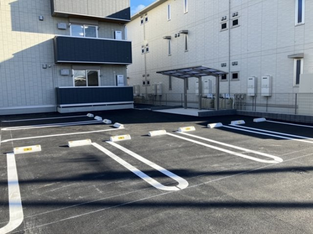 ファーストステージ下小林Ⅱの駐車場