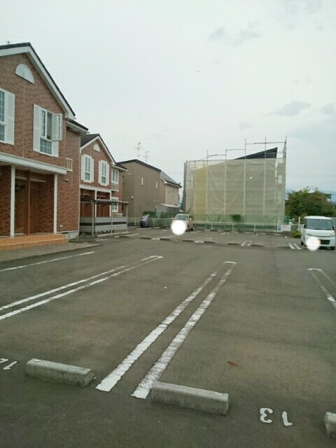 メゾン　ルミエールＢの駐車場