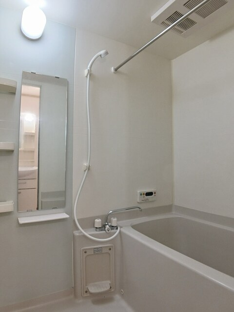 メゾン　ルミエールＢの浴室