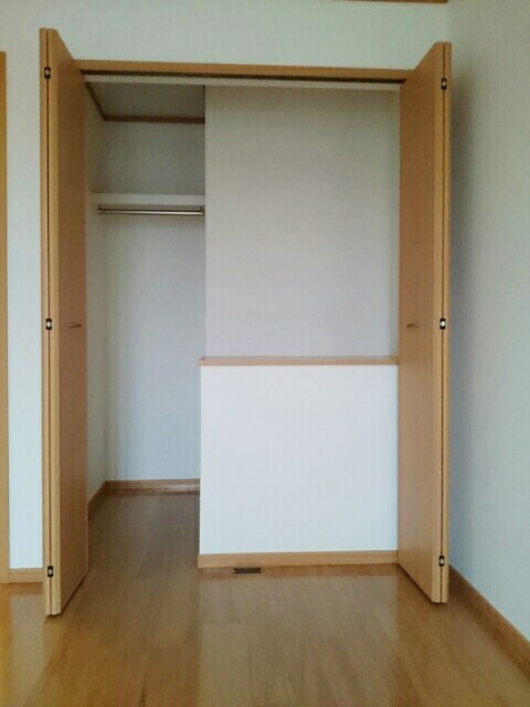 メゾン　ルミエールＢの収納