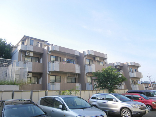 グランテーブル宮田の外観|青葉台の閑静な住環境に佇むＲＣ造マンション