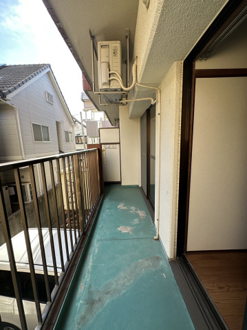 ふじマンションのバルコニー|お洗濯にも便利なバルコニー付き