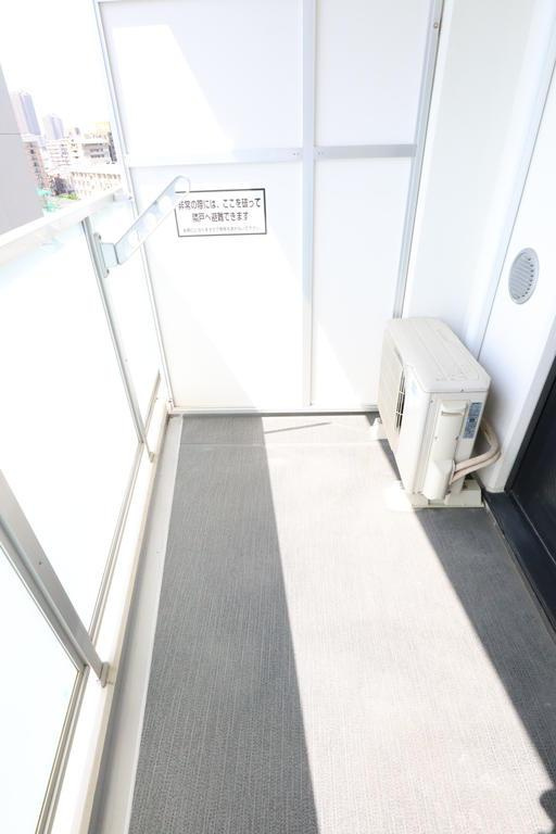 大阪市都島区東野田町４丁目の賃貸マンションのバルコニー