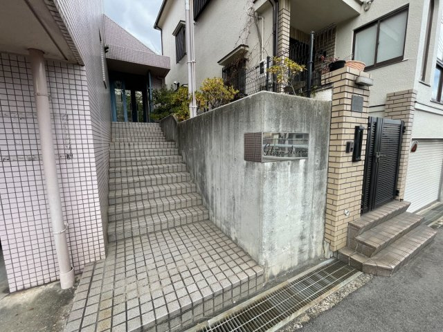 グロスアベニューのエントランス