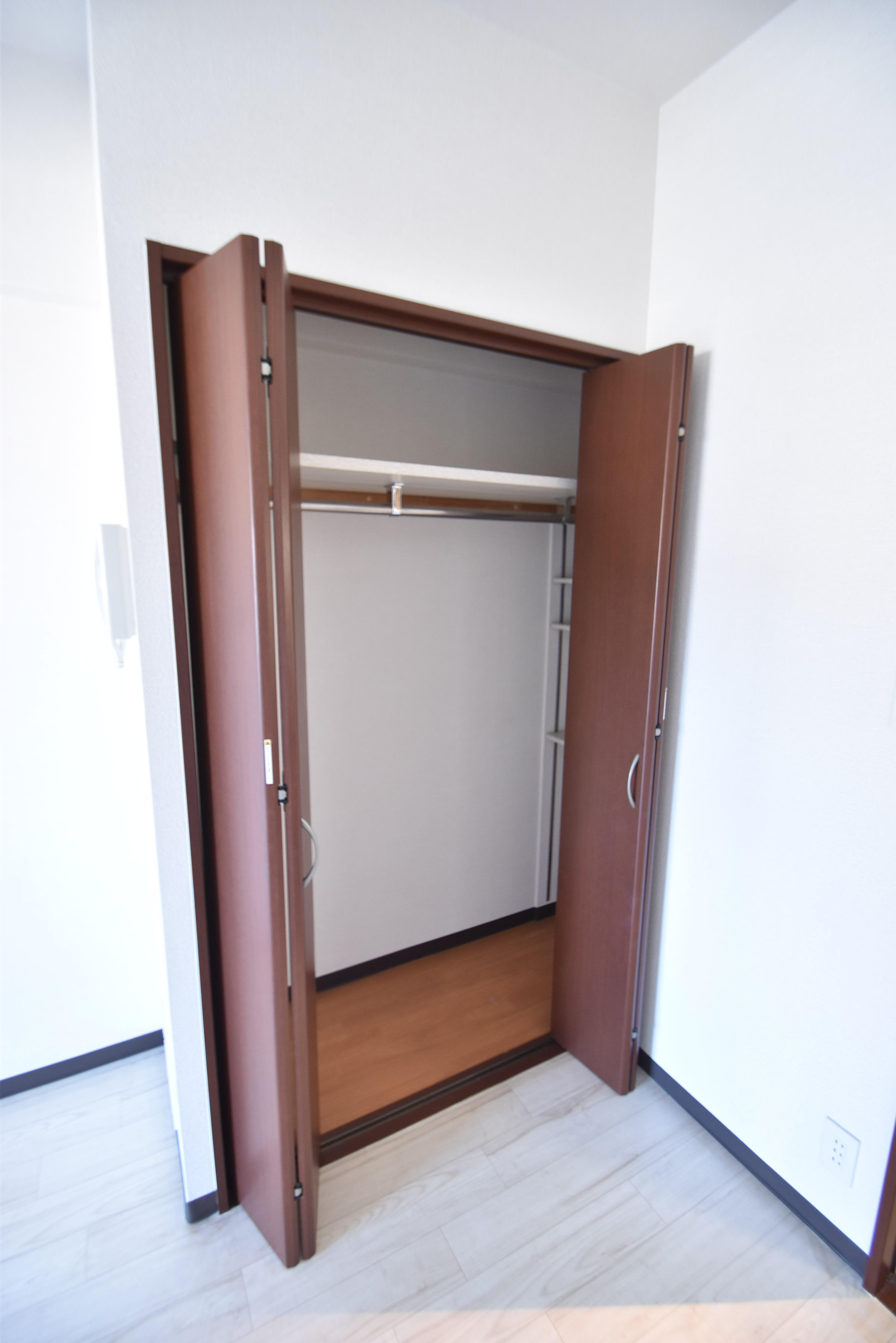 大阪市城東区野江２丁目の賃貸マンションの収納