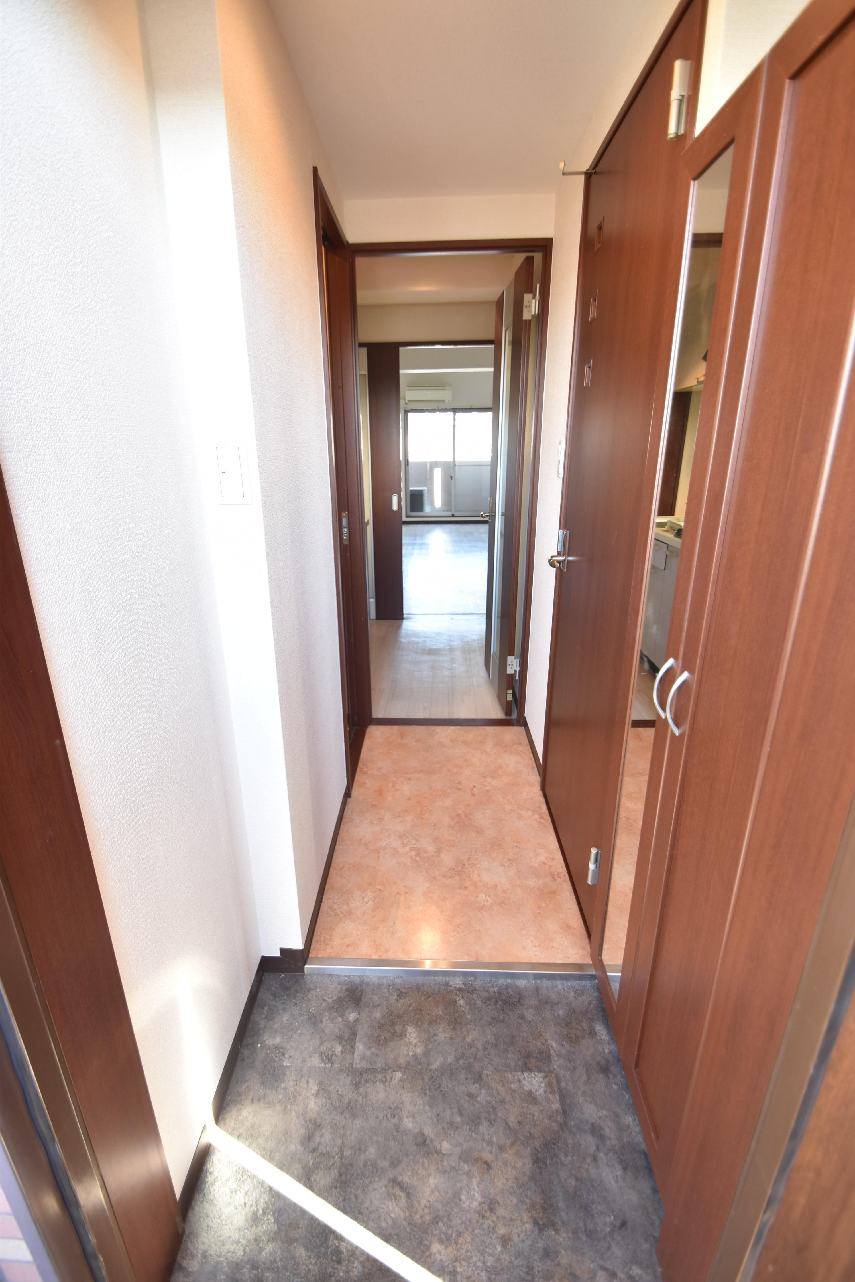 大阪市城東区野江２丁目の賃貸マンションの玄関