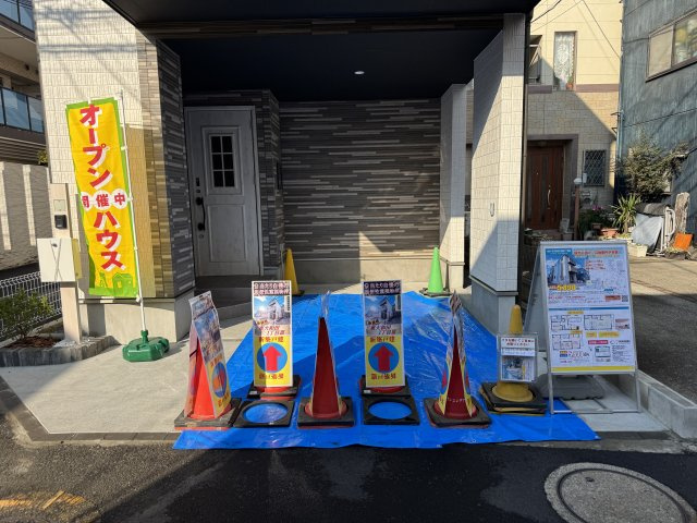 市川市東大和田１丁目新築戸建【稲荷木小学校：8分】の駐車場|愛車に優しいビルトインガレージ