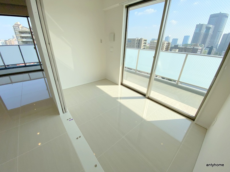 ベネチア天満橋　仲介手数料無料の洋室