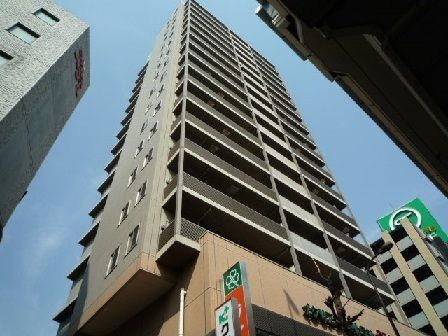 ドゥーエ幡ヶ谷の外観|鉄筋コンクリート造・総戸数は120戸です。