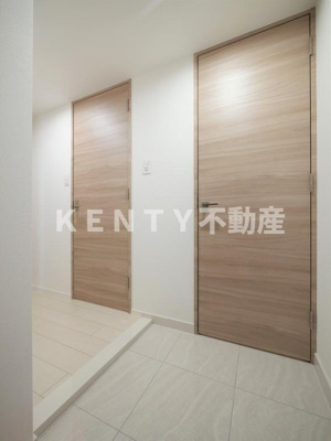 【玄関】 | ラフィスタ品川戸越 | 明るい玄関です