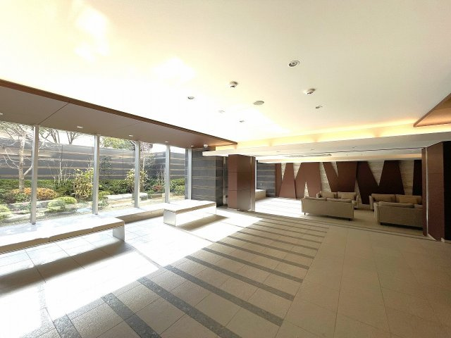 ブランズ東雲のエントランス