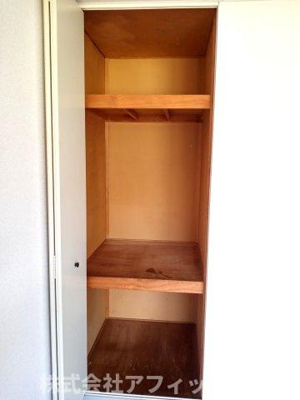 【その他】 | ウィンディア高尾 | 洋室6帖の収納