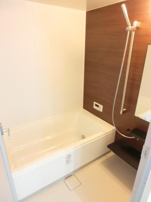 【浴室】 | ALLEY V | コンパクトで使いやすいお風呂です