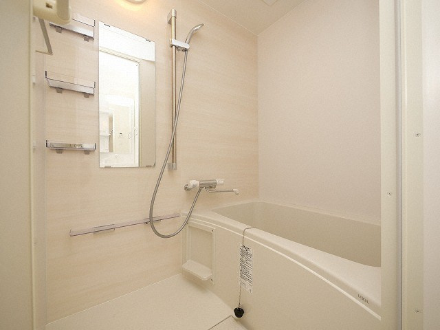 ALZA西本町の浴室