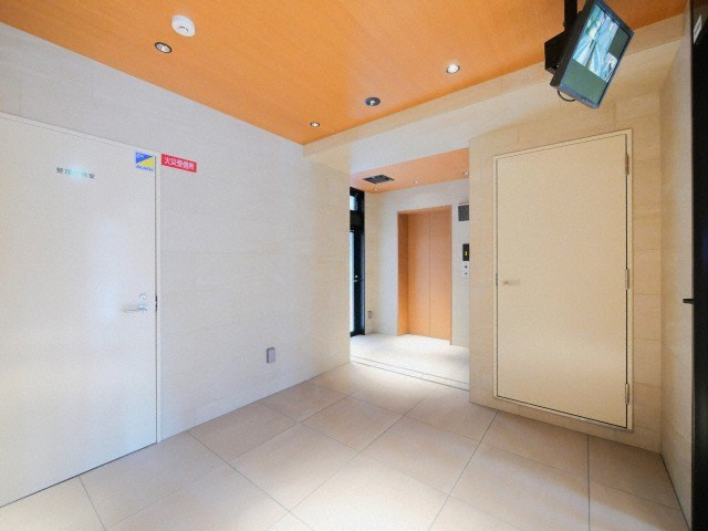 ALZA西本町のロビー