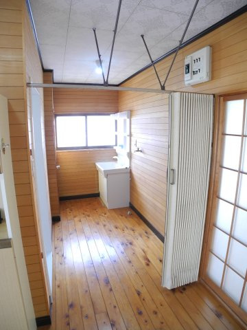 岩永アパートの洗面所