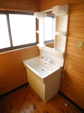 岩永アパートの独立洗面台