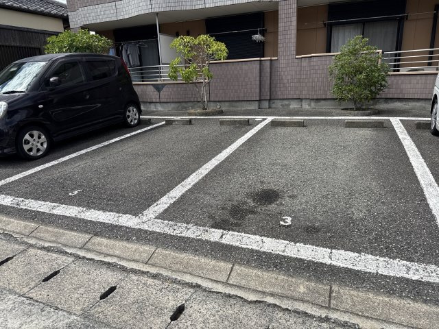 プリヴェールの駐車場