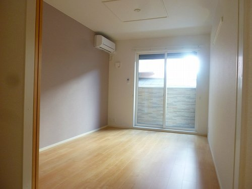 メゾン・ド・キャッスル赤穂の居間・リビング