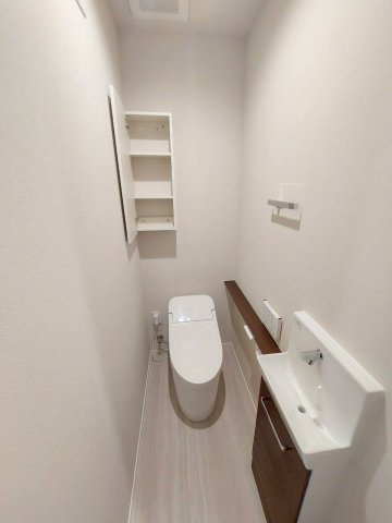 ＰＲＯＴＥＧＯ　ＴＯＫＹＯ　ＥＡＳＴのトイレ|★温水洗浄便座機能付き★