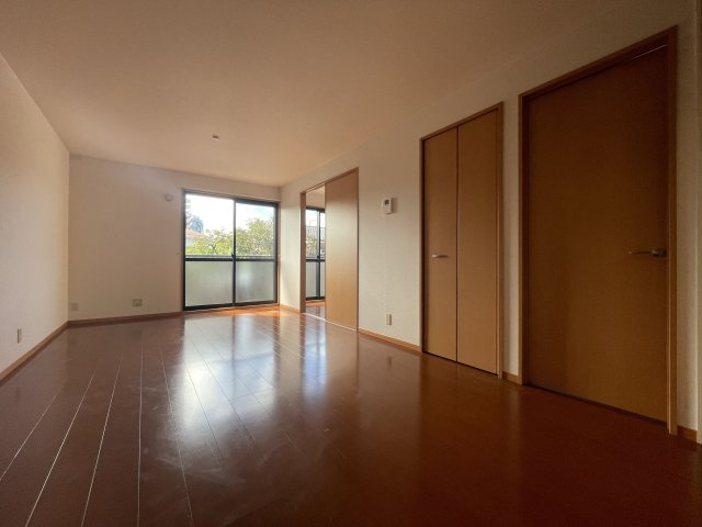 ファミールコートの内装