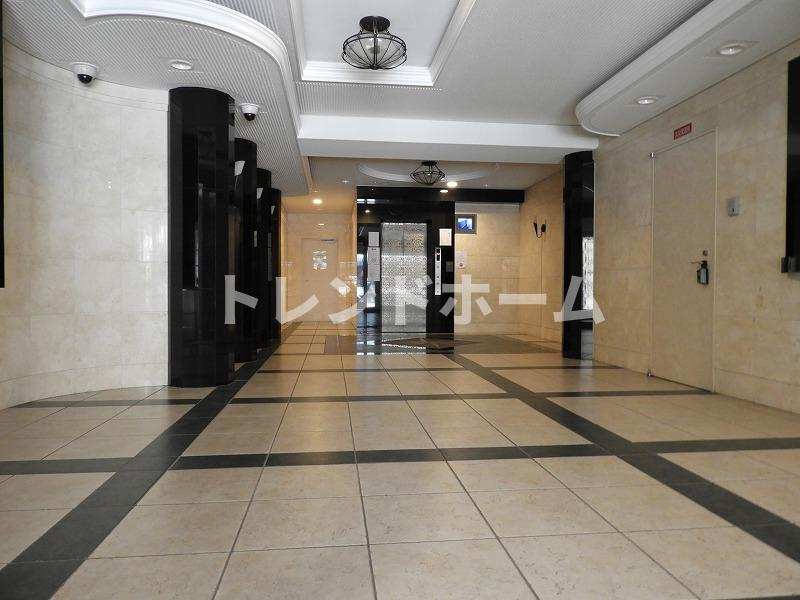 プレサンス本町プライムのエントランス|選べる家電プランあり！！