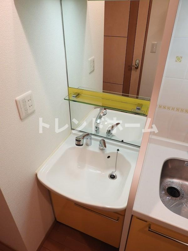 プレサンス本町プライムの独立洗面台|選べる家電プランあり！！