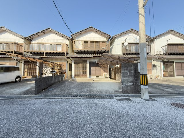 貸家(葛島3-8-17)