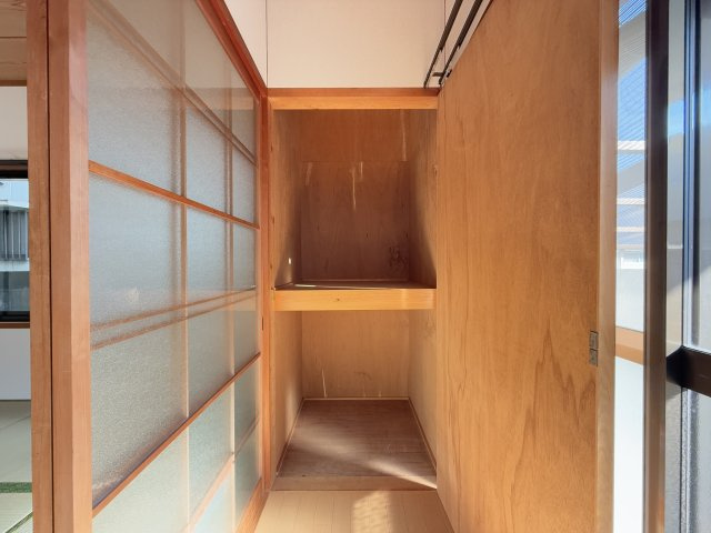 貸家(葛島3-8-17)の収納