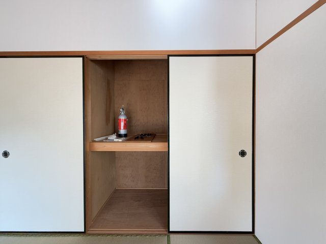 貸家(葛島3-8-17)の収納