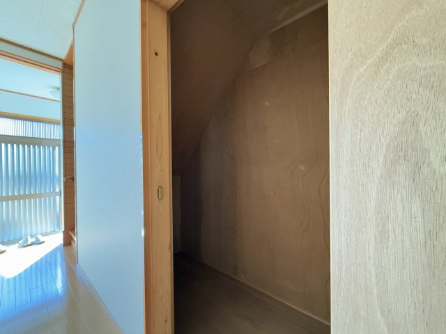 貸家(葛島3-8-17)の収納