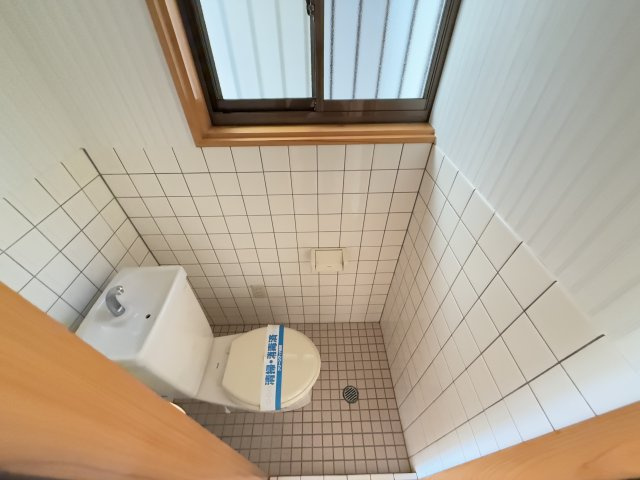 貸家(葛島3-8-17)のトイレ