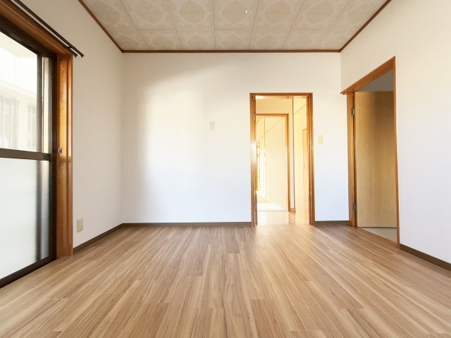 貸家(葛島3-8-17)の居間・リビング