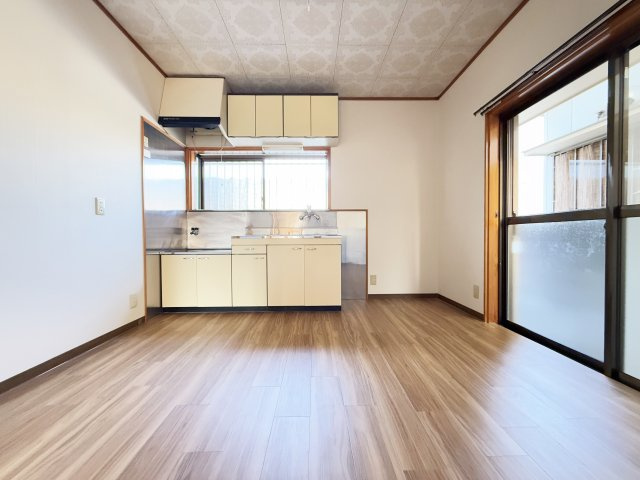 貸家(葛島3-8-17)の居間・リビング