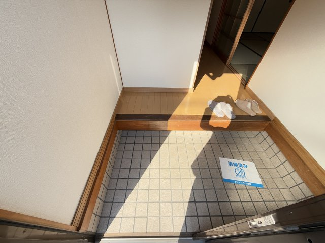 貸家(葛島3-8-17)の玄関