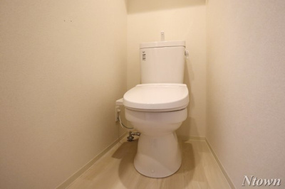 【トイレ】 | プレサンス東別院セレニス | 落ち着いた色調のトイレです