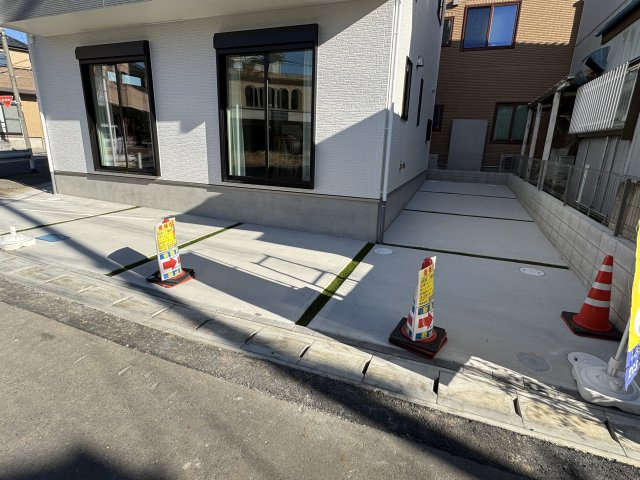 三郷市戸ケ崎新築戸建【吹上小学校：10分】の駐車場|駐車スペース・3台駐車可