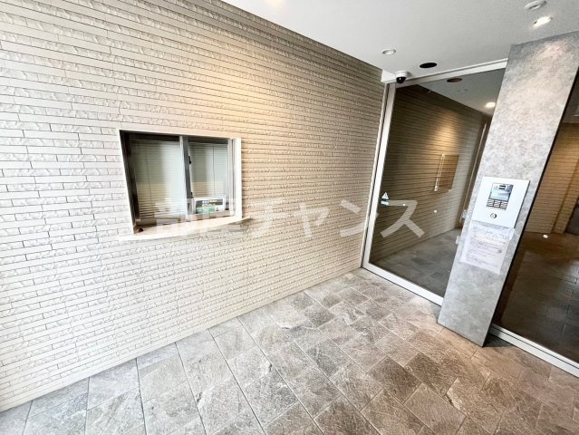 エスリード名城公園プライムのエントランス