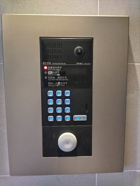 安心のオートロック付き