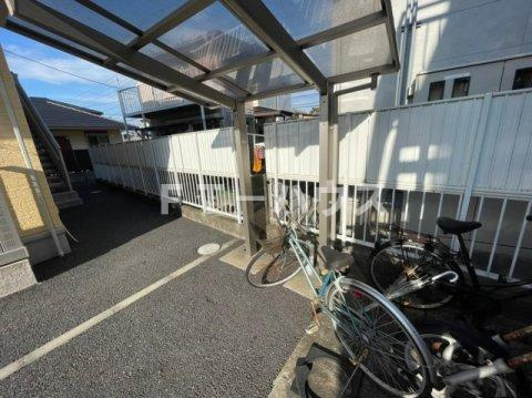 シティハイツヒロセBの駐車場