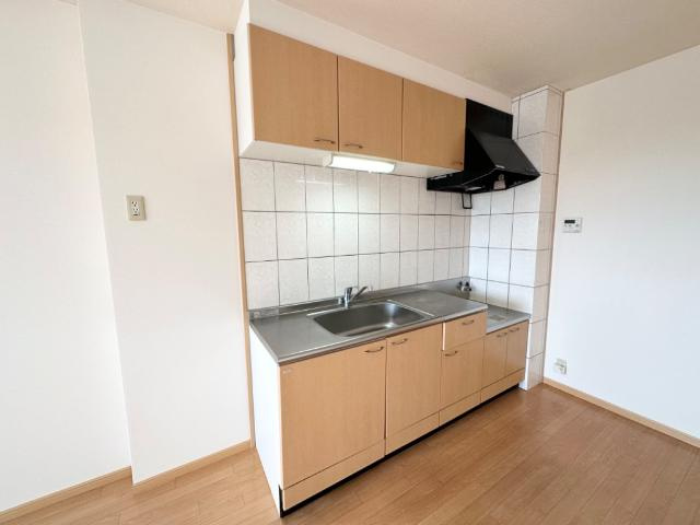 ＡＮＤ　ＯＮＥ　西棟のキッチン|キッチン