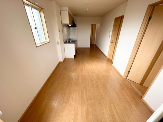 ＡＮＤ　ＯＮＥ　西棟の居間・リビング|リビング