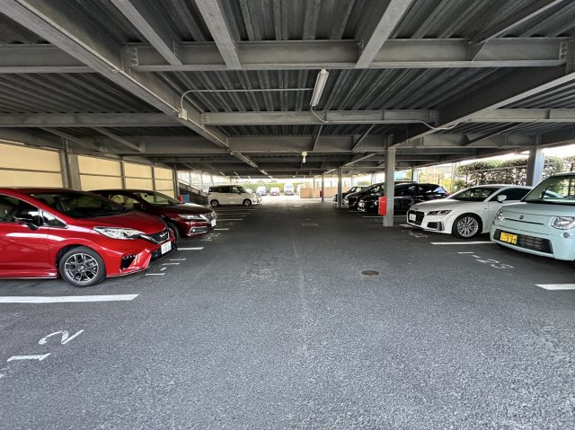 サングレイス国府津Seaの駐車場