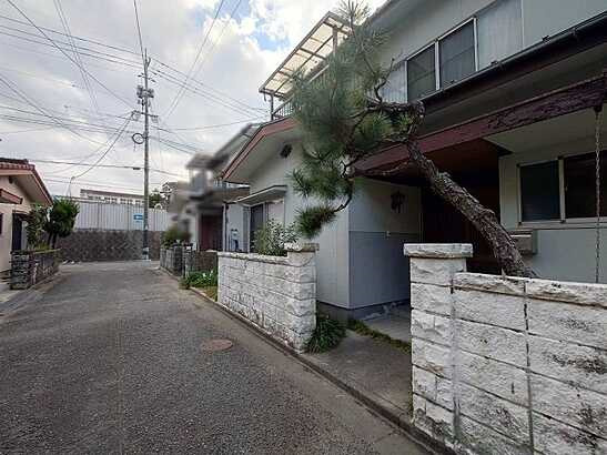 【前面道路含む現地写真】